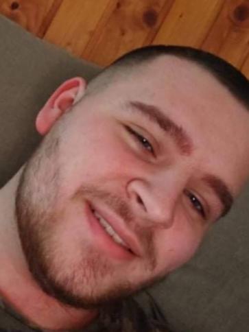 Dávid, 23 éves balmazújvárosi társkereső férfi profil fotója