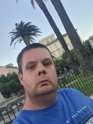 Imi, 28 éves bodajki társkereső férfi profil fotója Imi, 28 éves bodajki társkereső férfi profil fotója