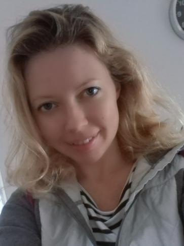 Andi, 37 éves albertirsai társkereső nő profil fotója