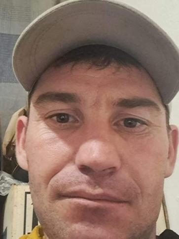 Imre, 35 éves kardoskúti társkereső férfi profil fotója