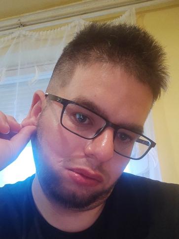 Roland, 26 éves miskolci társkereső férfi profil fotója
