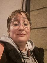 Sziasztok! Nikolett vagyok. Fiatal Budapest III. kerületi párkereső fiúkat chat-re várok.