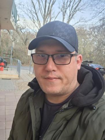 Tóth, 36 éves Budapest XVIII. kerületi társkereső férfi profil fotója