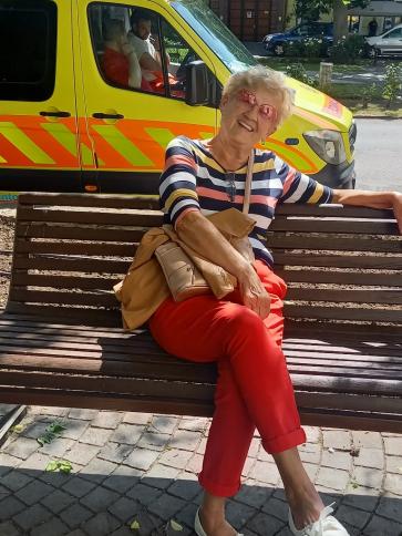 Zsuzsa, 69 éves jászberényi társkereső nő profil fotója