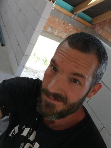 Attila, 40 éves pátyi társkereső férfi profil fotója