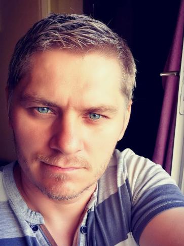 Tomi, 46 éves dunaújvárosi társkereső férfi profil fotója