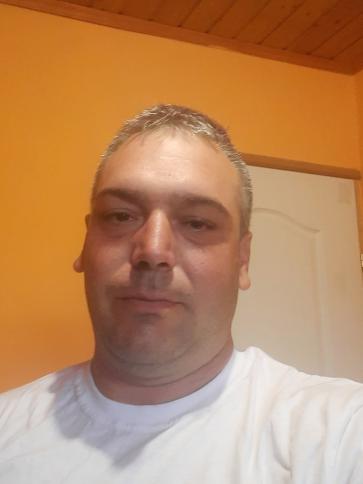 Zoltán, 36 éves bólyi társkereső férfi profil fotója