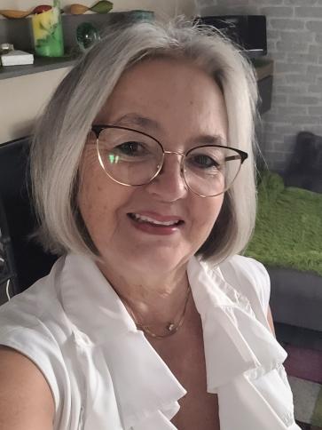 Agnes, 59 éves Budapest I. kerületi társkereső nő profil fotója