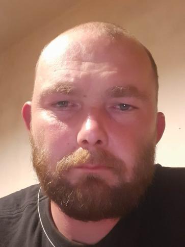 Tibor, 34 éves marcali társkereső férfi profil fotója