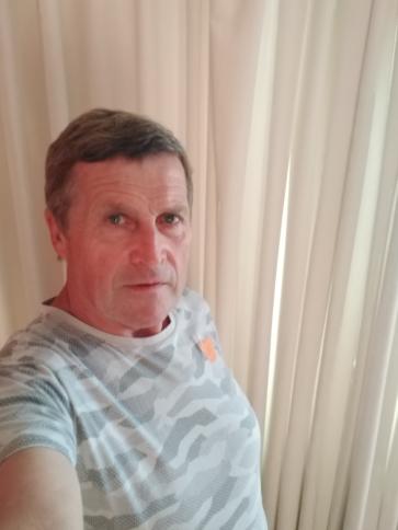 János, 64 éves sárisápi társkereső férfi profil fotója