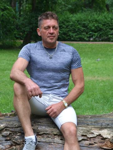 Attila, 55 éves szegedi társkereső férfi profil fotója