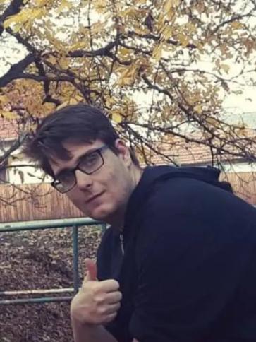 Máté, 26 éves felsőtárkányi társkereső férfi profil fotója