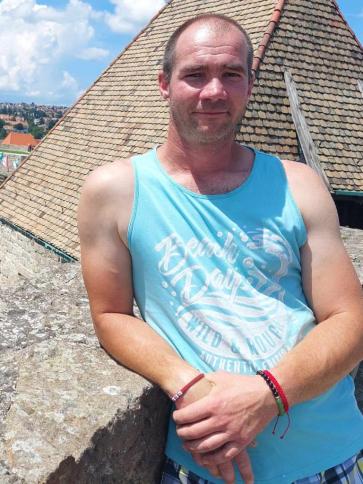 László, 41 éves komáromi társkereső férfi profil fotója