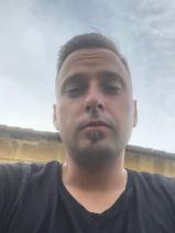 Sziasztok! Zoltán vagyok. Komoly velényi párkereső nők jelentkezését várom.