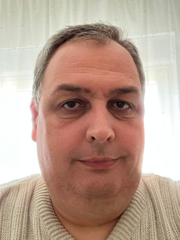 Gábor, 44 éves olaszfalui társkereső férfi profil fotója