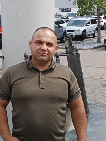 Tamás, 48 éves abádszalóki társkereső férfi profil fotója Tamás, 48 éves abádszalóki társkereső férfi profil fotója