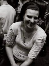 Sziasztok! Kitti vagyok. Online albániai randizni vágyó férfiak jelöljetek kedvencnek.