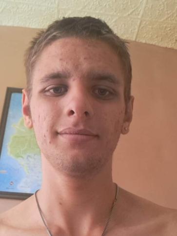 Ricsi, 21 éves tiszateleki társkereső férfi profil fotója