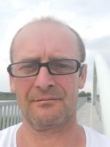 Sziasztok! Ferenc vagyok. Ingyenesen megismerhető váci nőkkel randiznék.