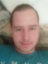 Sziasztok! Gábor vagyok. Komoly földeáki párkereső nők jelentkezését várom.