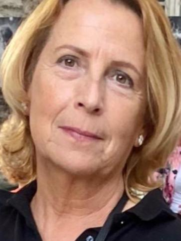 Csilla, 58 éves tiszakécskei társkereső nő profil fotója