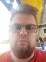 Sziasztok! László vagyok. Komoly versegi párkereső nők jelentkezését várom.