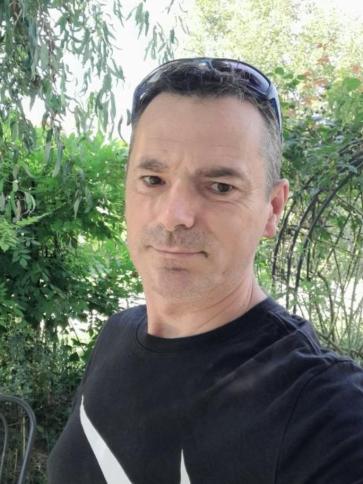 János, 52 éves pacsai társkereső férfi profil fotója