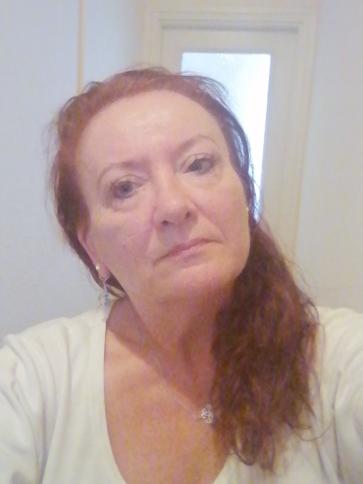 Erika, 60 éves kiskunhalasi társkereső nő profil fotója Erika, 60 éves kiskunhalasi társkereső nő profil fotója