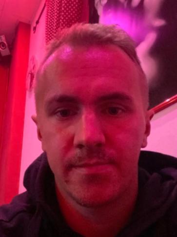 Tibor, 34 éves lenti társkereső férfi profil fotója