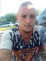 Sziasztok! Ádám vagyok. Komoly mezőtárkányi párkereső nők jelentkezését várom.