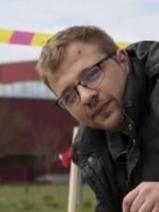 Sziasztok! Richárd vagyok. Komoly szentpéterföldei párkereső nők jelentkezését várom.