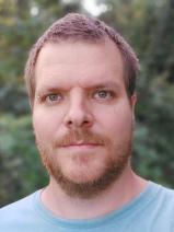 Sziasztok! Bálint vagyok. Komoly nádasdladányi párkereső nők jelentkezését várom.