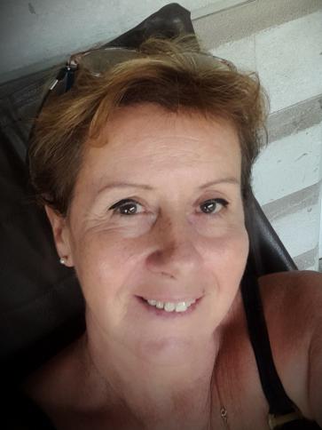 Erika, 60 éves vecsési társkereső nő profil fotója