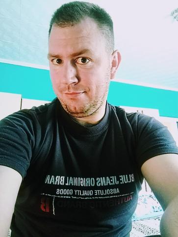 Gábor, 41 éves mezőkövesdi társkereső férfi profil fotója Gábor, 41 éves mezőkövesdi társkereső férfi profil fotója