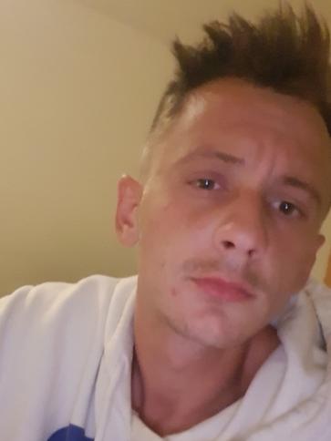 Richard, 27 éves kazincbarcikai társkereső férfi profil fotója