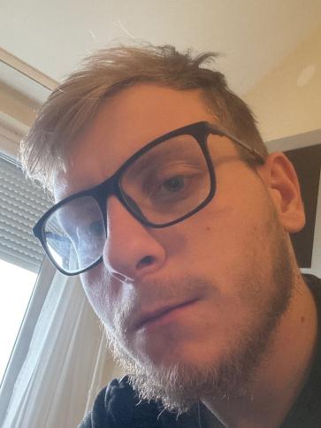 Ádám, 23 éves Budapest XI. kerületi társkereső férfi profil fotója