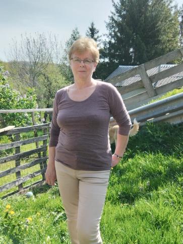 Rózsa, 53 éves zirci társkereső nő profil fotója