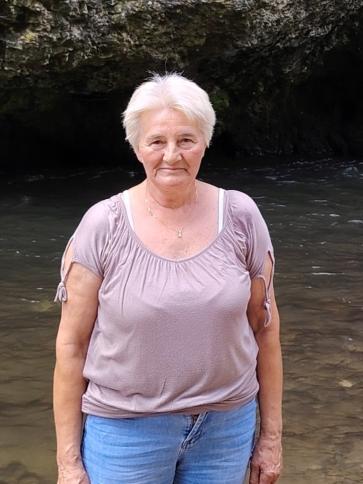 Gyöngyi, 66 éves derecskei társkereső nő profil fotója