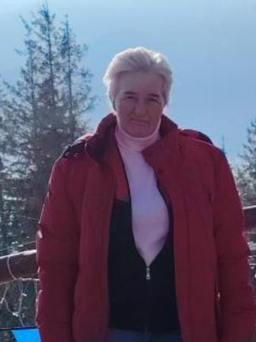 Gyöngyi, 65 éves derecskei társkereső nő profil fotója