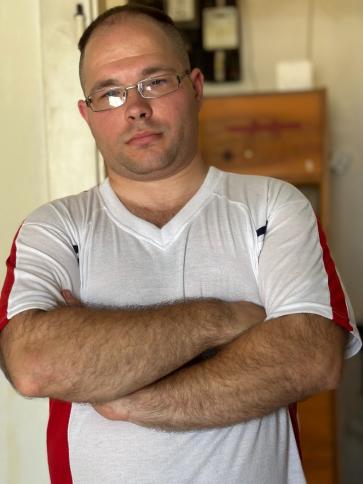 Ádám, 31 éves kartali társkereső férfi profil fotója