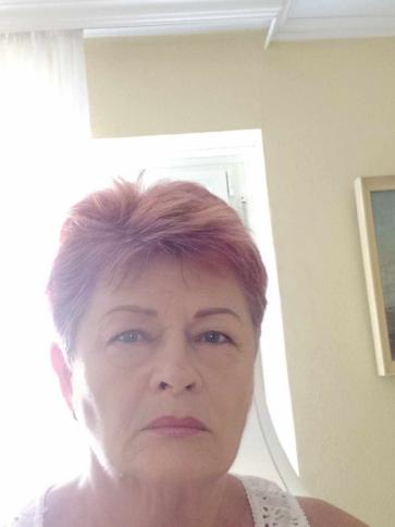 Ildikó, 71 éves kecskeméti társkereső nő profil fotója Ildikó, 71 éves kecskeméti társkereső nő profil fotója