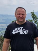 Sziasztok! Sándor vagyok. Komoly nagyigmándi párkereső nők jelentkezését várom.