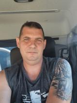 Sziasztok! István vagyok. Komoly csarodai párkereső nők jelentkezését várom.