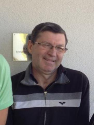 Gábor, 62 éves tabdi társkereső férfi profil fotója