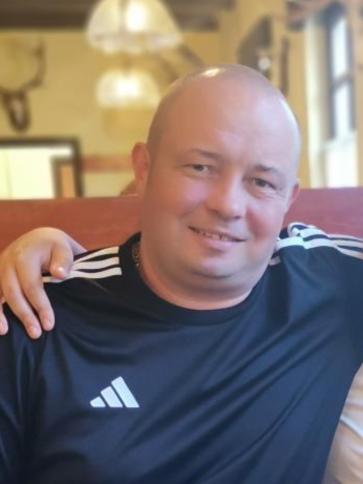 Tamás, 46 éves salgótarjáni társkereső férfi profil fotója