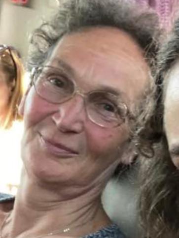Éva, 67 éves Budapest III. kerületi társkereső nő profil fotója