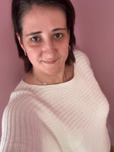 Edina, 39 éves tarnamérai társkereső nő profil fotója