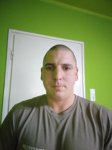 Péter, 33 éves csehi társkereső férfi profil fotója