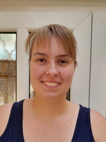 Edina, 26 éves Budapest XX. kerületi társkereső nő profil fotója