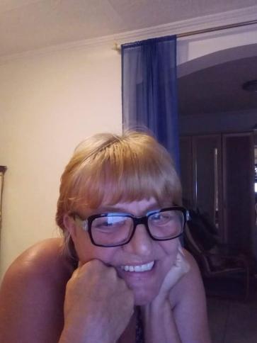 Éva, 62 éves kecskeméti társkereső nő profil fotója Éva, 62 éves kecskeméti társkereső nő profil fotója